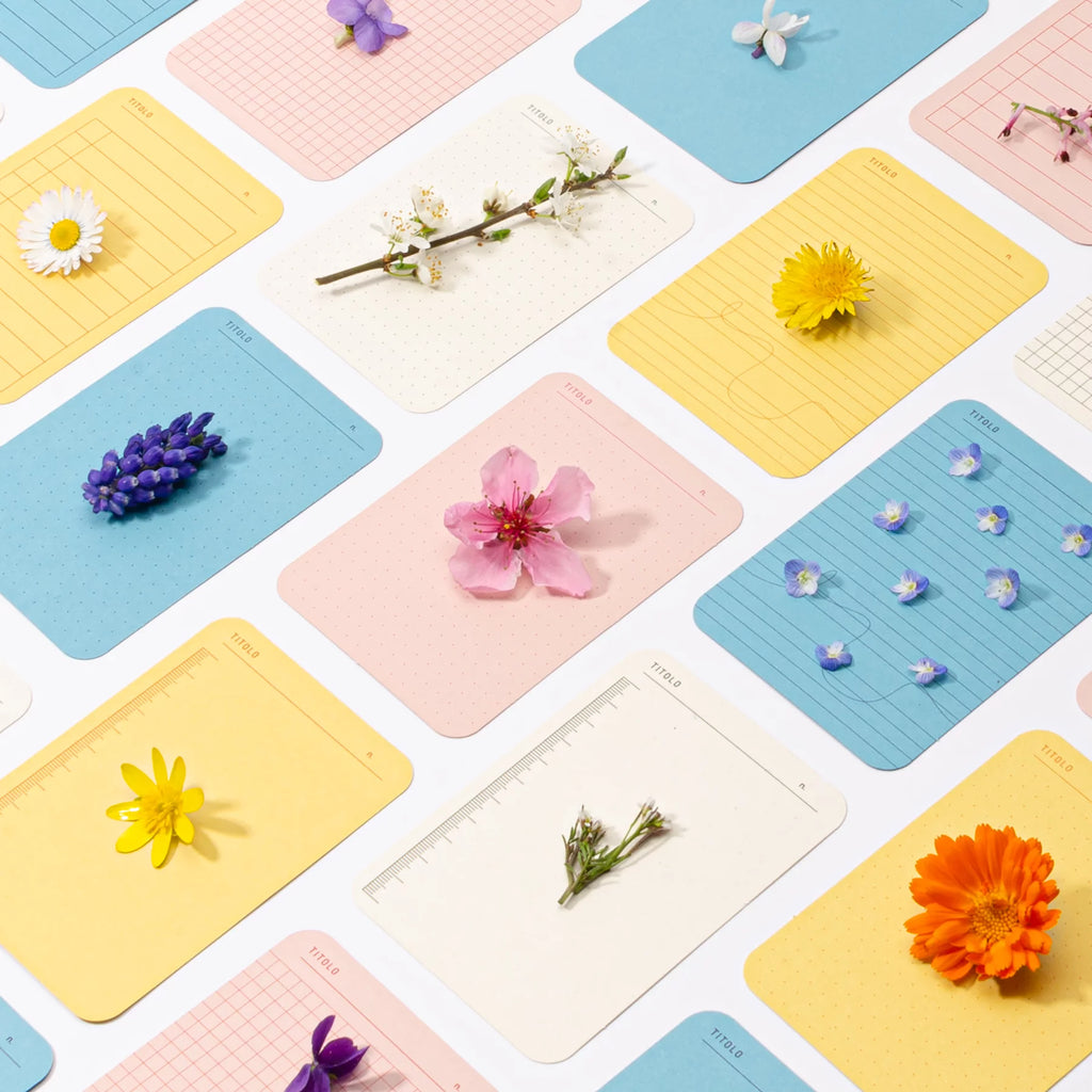 fiches de notes foglietto de toutes les couleurs avec des fleurs papier recycle colore